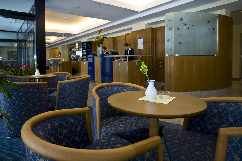 Starlight Suites Hotel Βουκουρέστι Εστιατόριο φωτογραφία